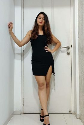 Sector 16 Noida 8826637442 Call Girls in Noida Escort Service
