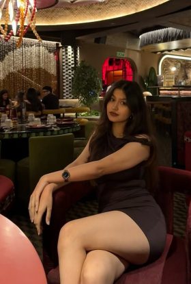 Call girls in Akshardham Delhi 8750020700 Escorts service